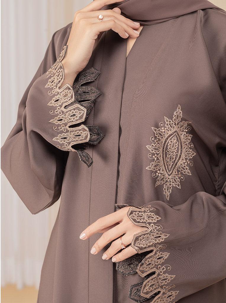 resize_0008_Sanem-Abaya-5.jpg