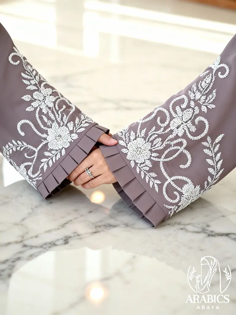 Arabics_Mauve_Embroidered_Abaya_3.webp